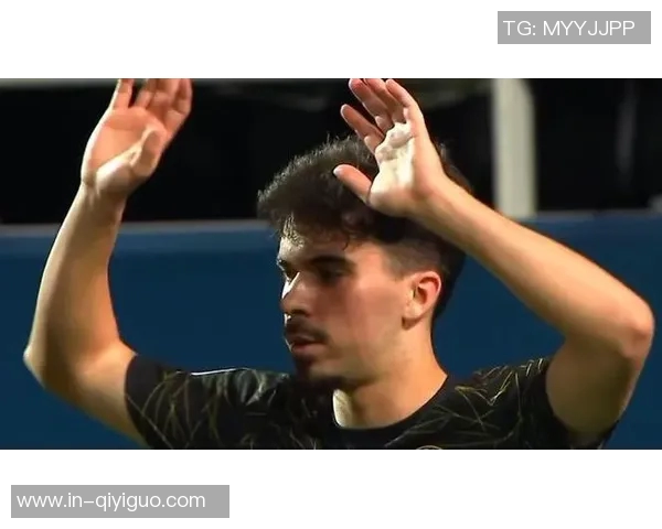 维蒂尼亚高度评价维拉蒂称其为全能中场的魔术师展现非凡才华 维蒂尼亚高度评价维拉蒂称其为全能中场的魔术师展现非凡才华